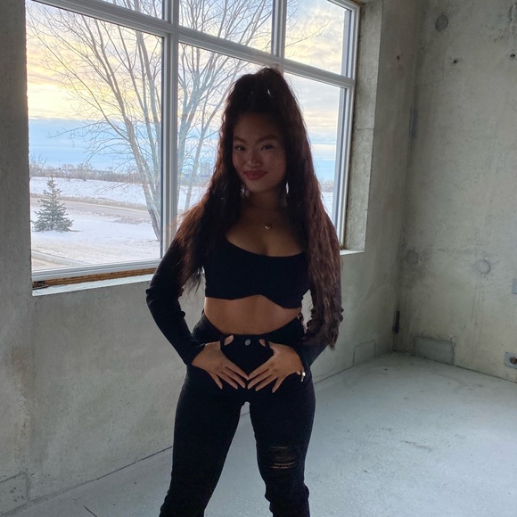 Black crop top - Picture 2 of 4